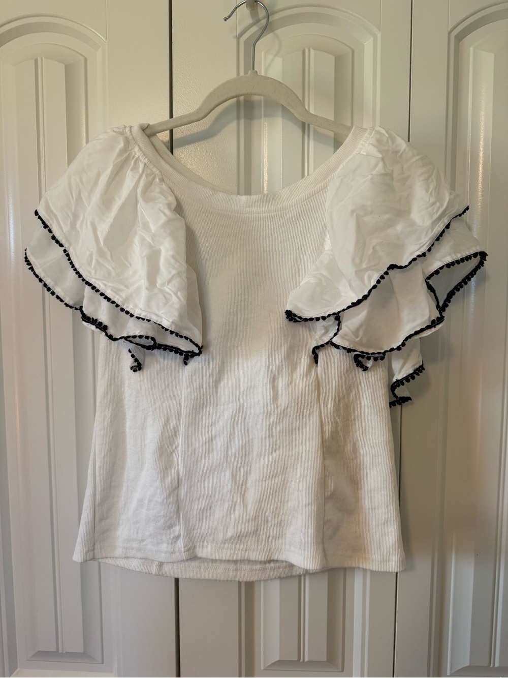 Umgee White Short Sleeve Top with Black Trim Ruffles